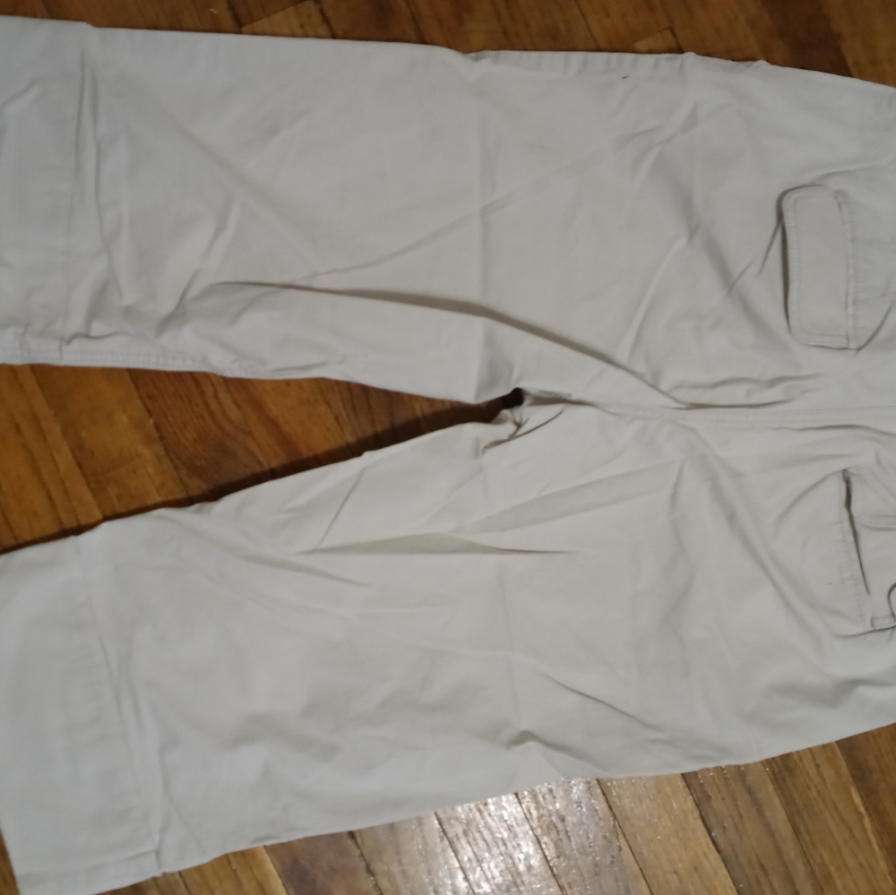 Loft capris - Picture 2 of 2